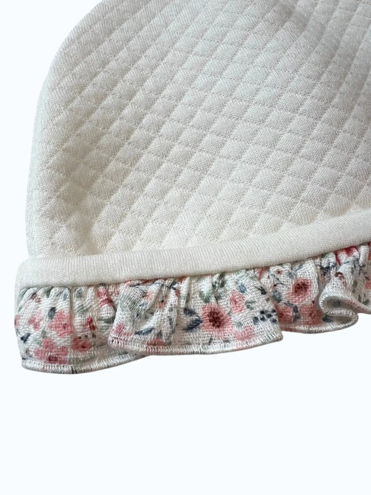 Gorro de Bebé com Laço e Flores Alma de Ternura