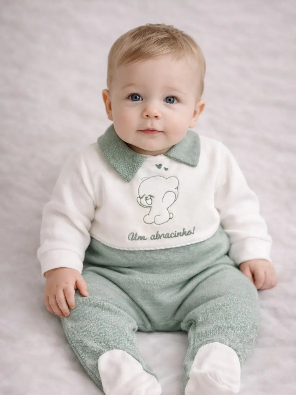 Babygrow com Gola em Bico e Ursinho Alma de Ternura